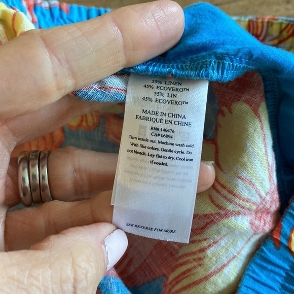 Faherty LA Floral Blue Short eclectic grandpa - Picture 9 of 10